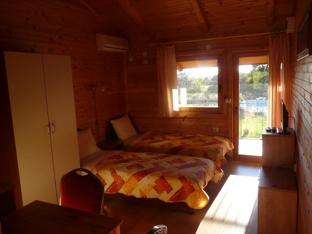 Guest House Jadran Pol Petrovac Kültér fotó